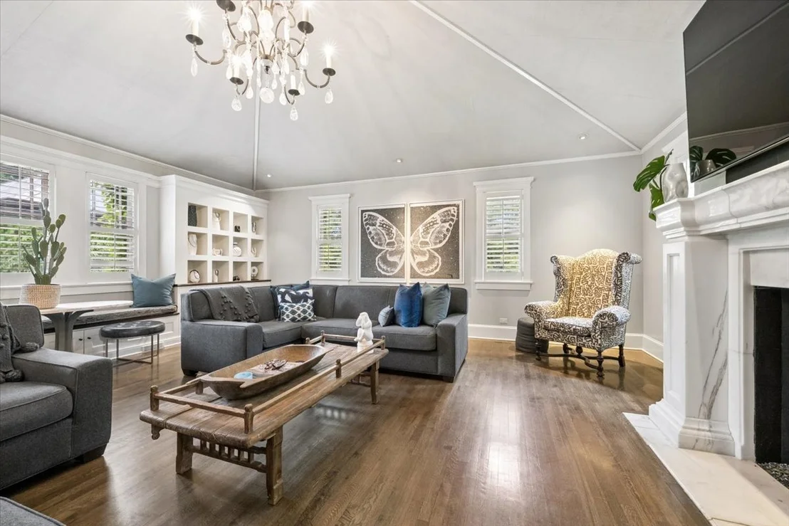 Photo of 395 Greenleaf Avenue