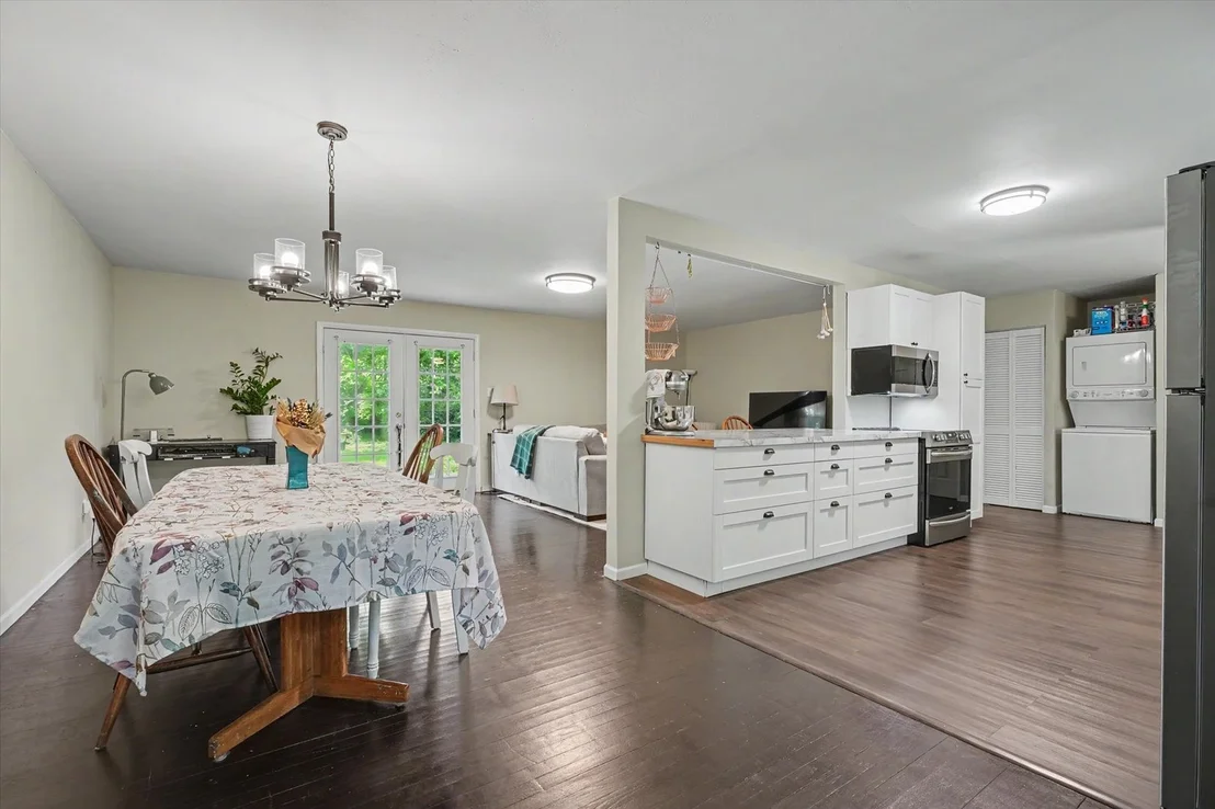 Photo of 7 Shuman Circle
