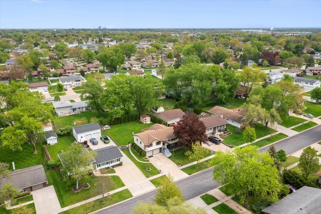 Photo of 937 Cornell Lane