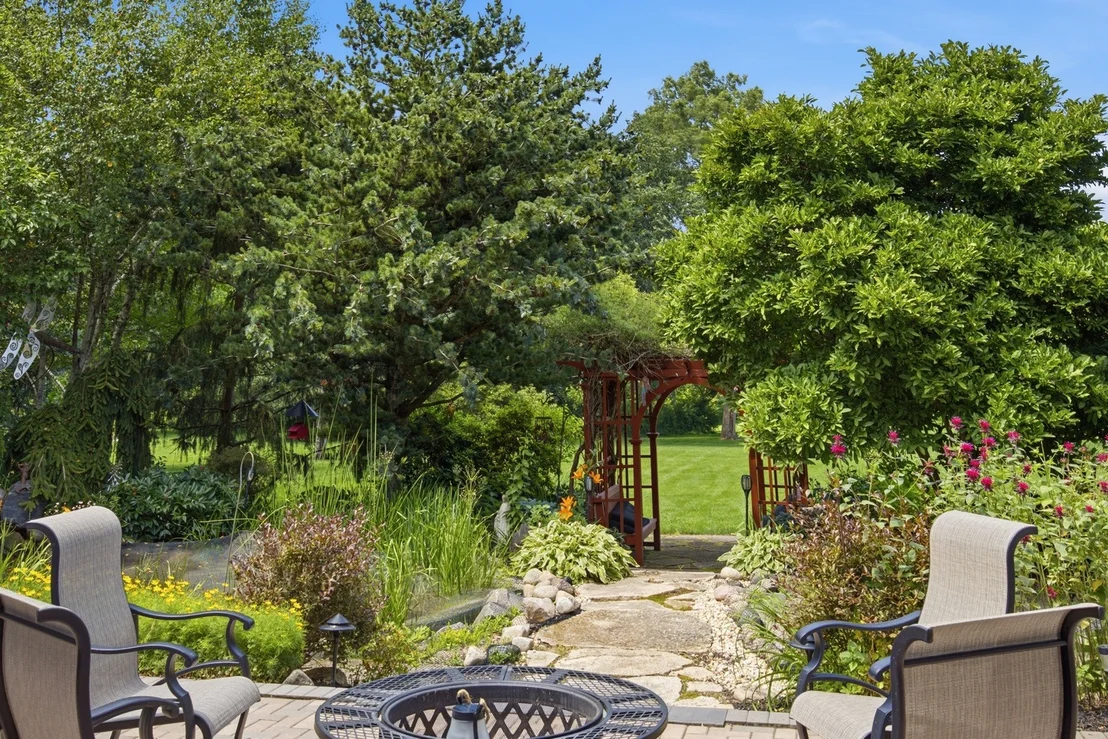 Photo of 2284 Cairnwell Drive
