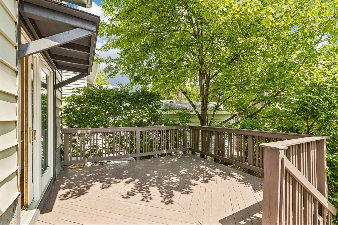 Photo of 848 Carpenter Avenue