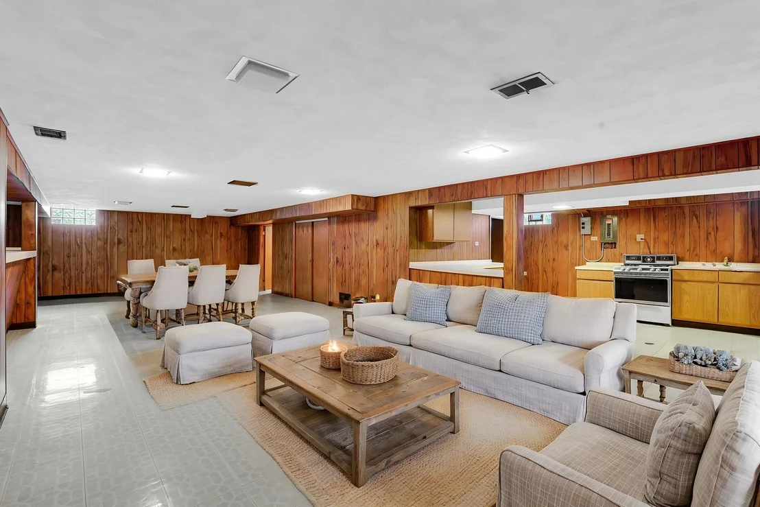 Photo of 270 Crescent Drive