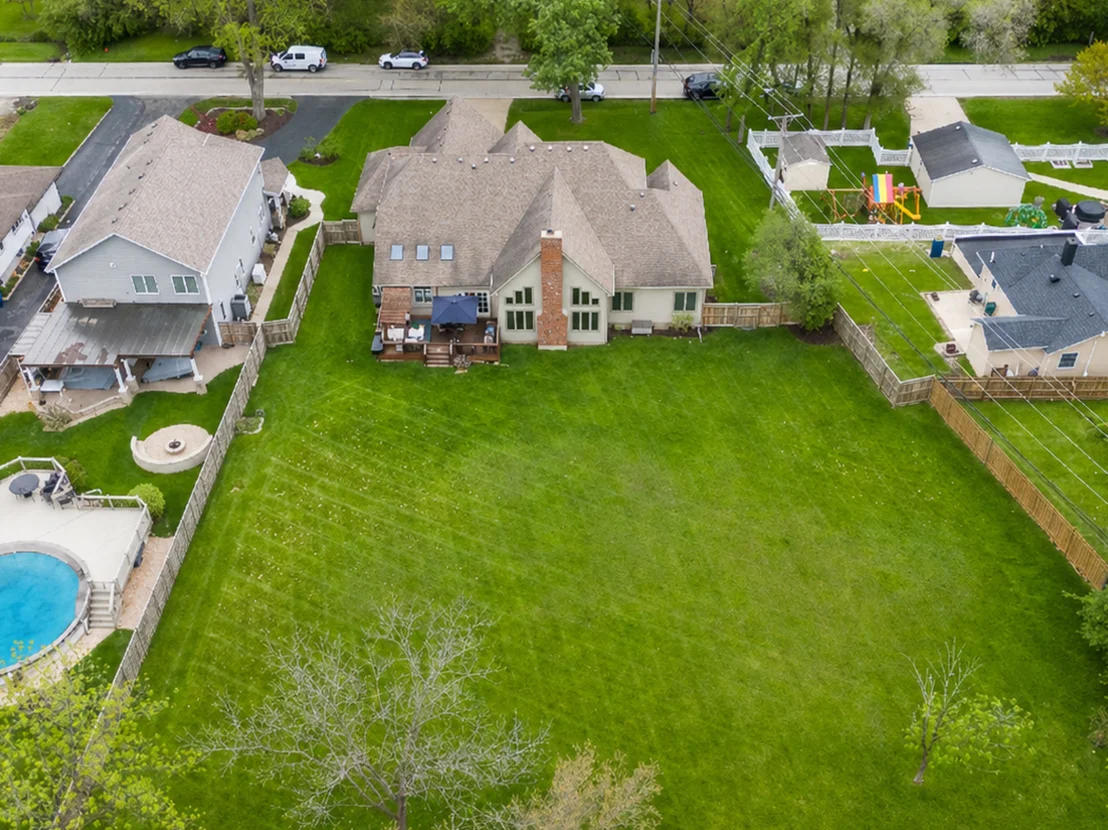 Photo of 4736 DEVON Avenue
