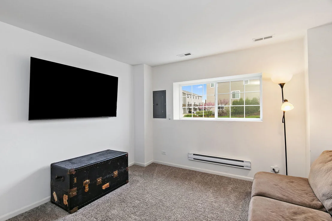 Photo of 2387 Alison Avenue