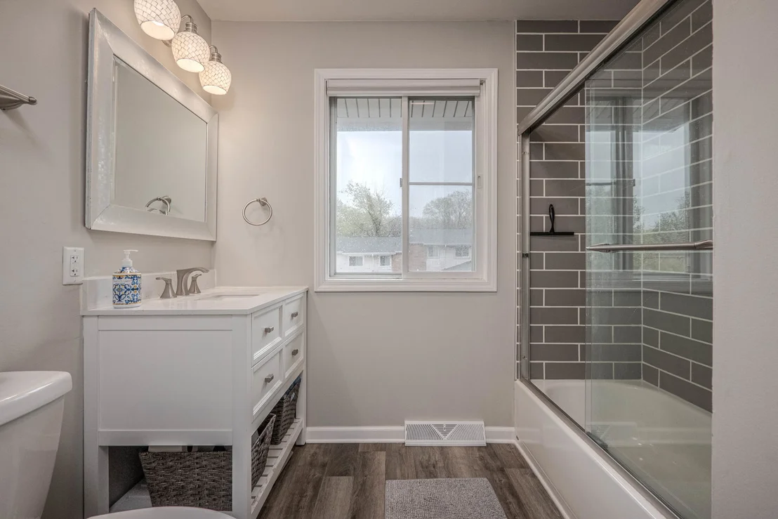 Photo of 585 Sharon Way
