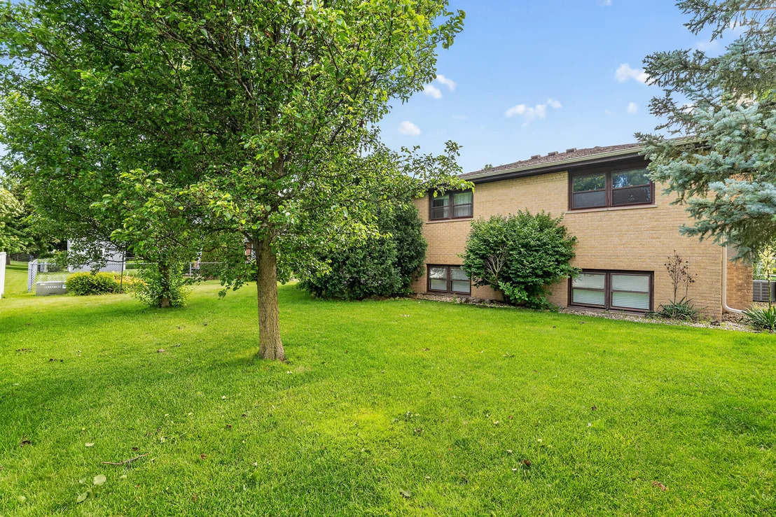 Photo of 7305 Summit Road