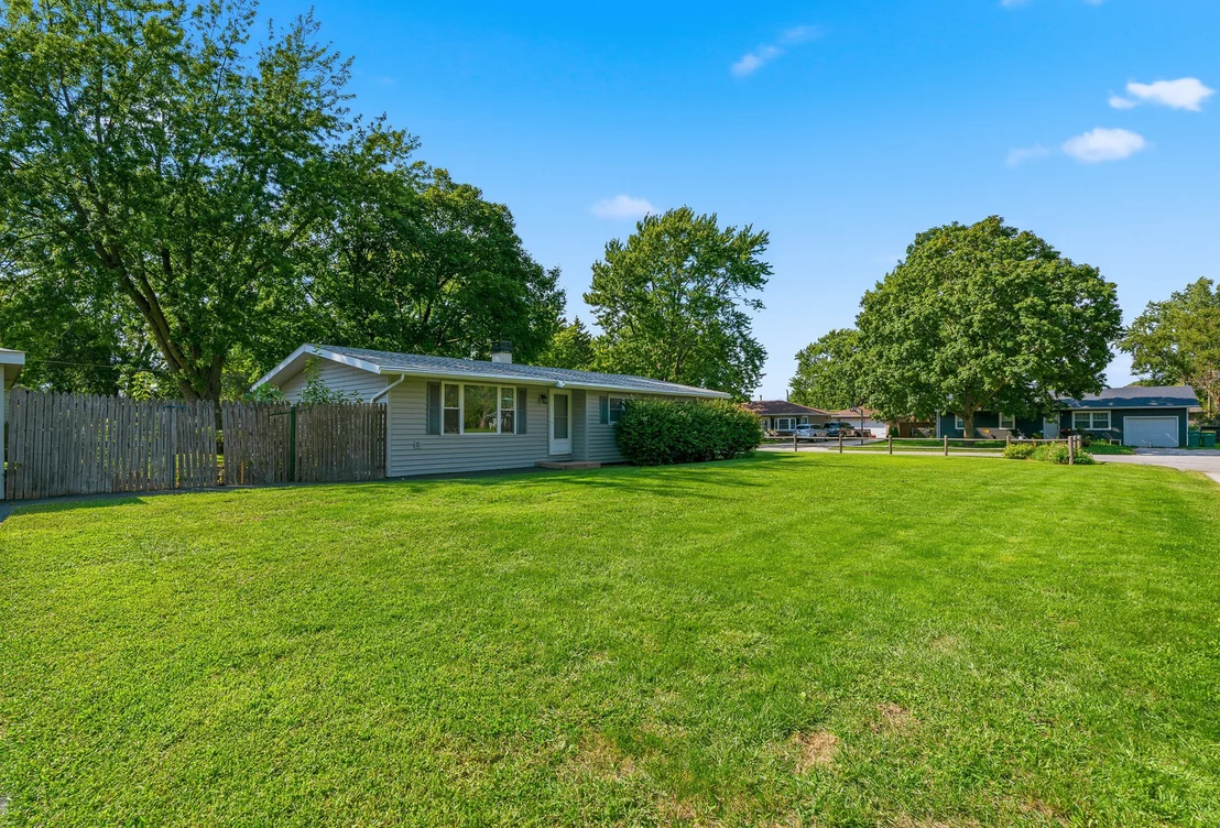 Photo of 13916 S Meadowbrook Drive