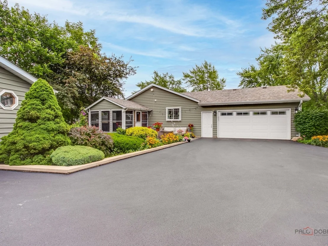 Photo of 717 Roberts Road