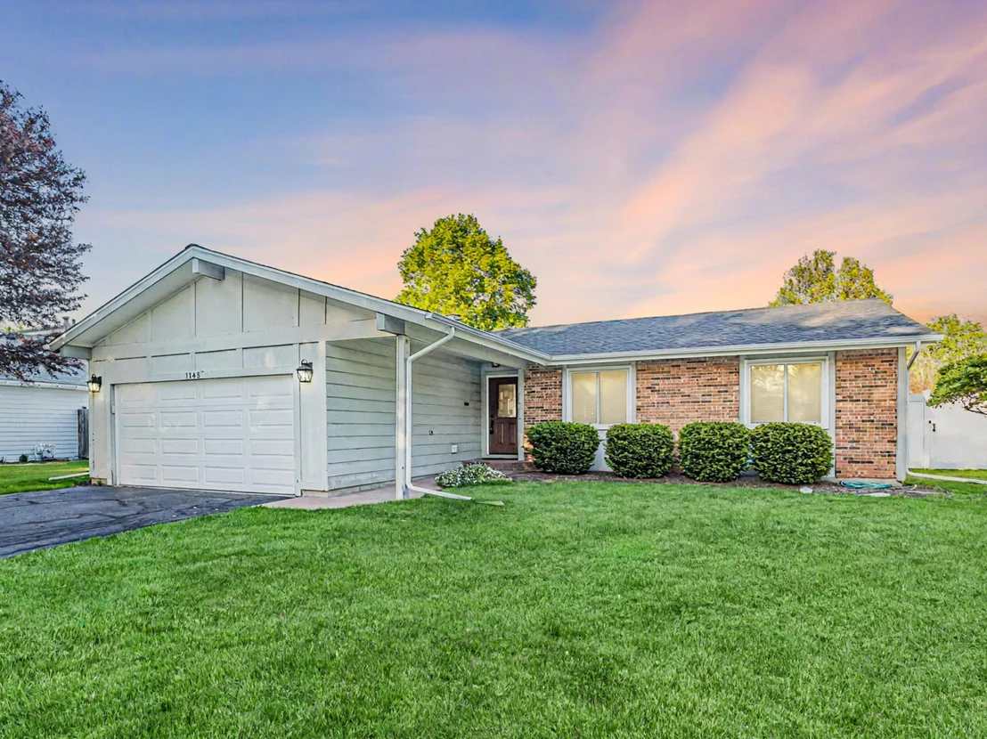Photo of 1145 N Thackeray Drive