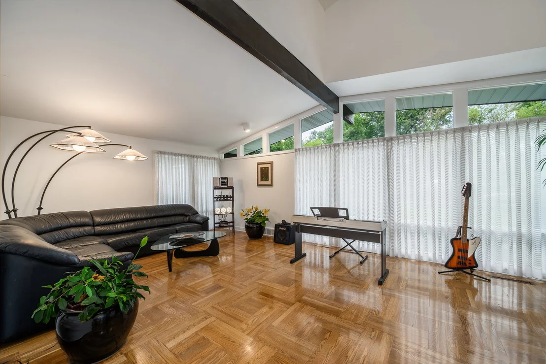 Photo of 695 Ivy Lane