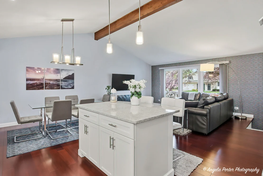 Photo of 412 Surrey Lane