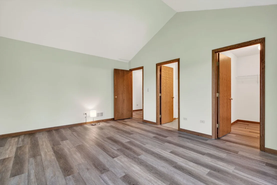 Photo of 3431 Lake Side Circle