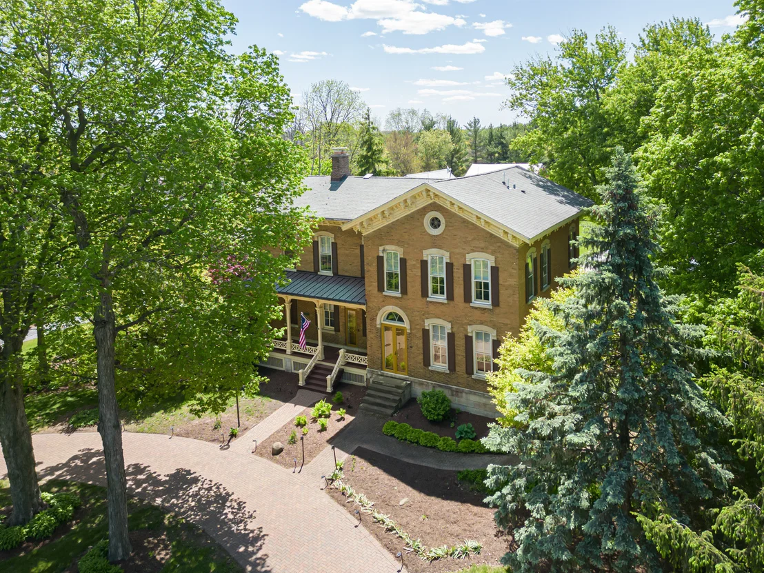 Photo of 1542 Plainfield Road