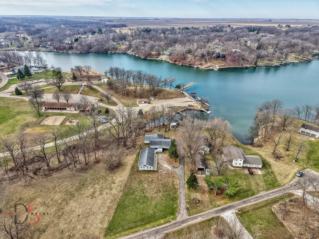 Photo of 152 Beachview Court
