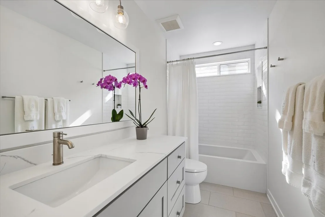 Photo of 331 W Evergreen Avenue