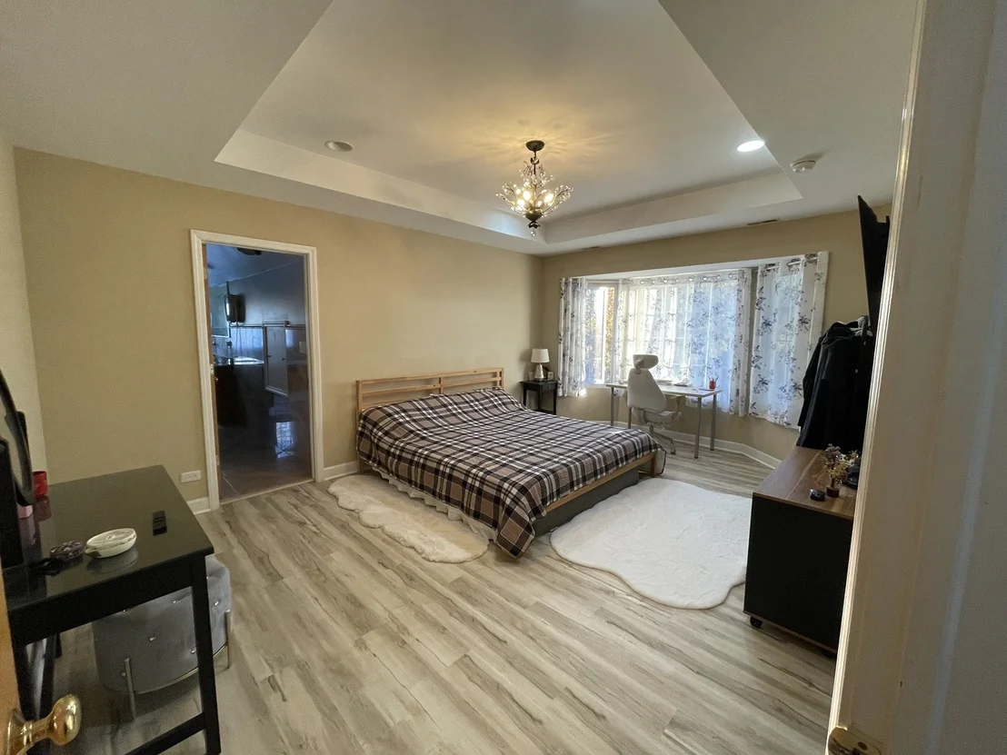Photo of 200 W Thacker Street