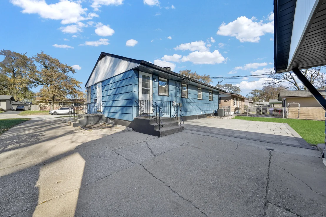 Photo of 19 Mohawk Drive