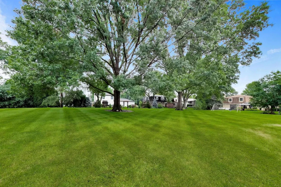 Photo of 955 W Gilbert Road