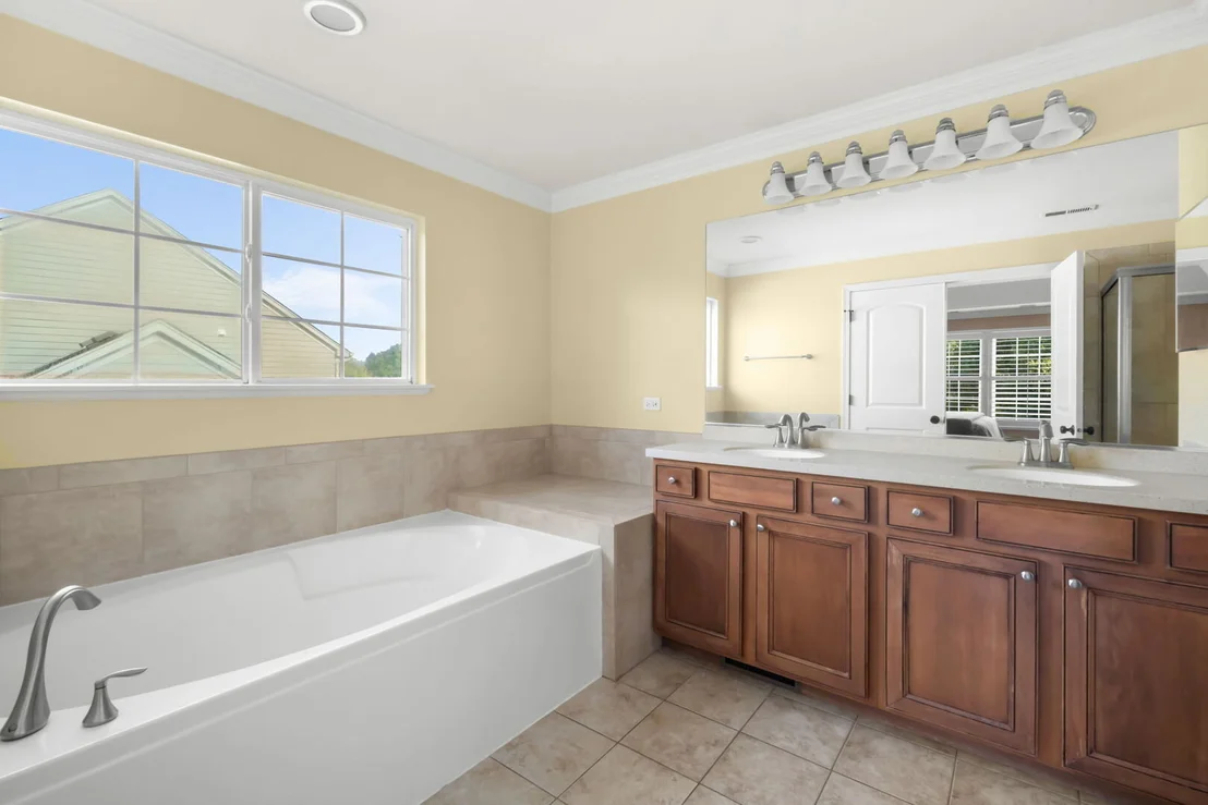 Photo of 308 Comstock Drive
