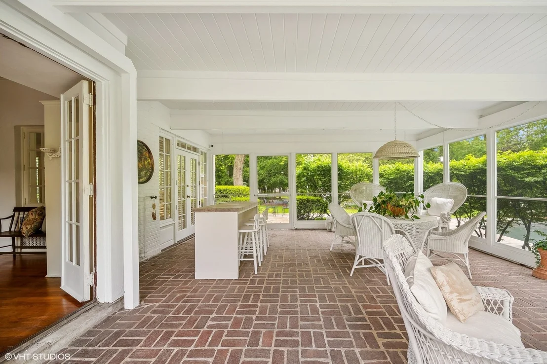 Photo of 844 Hibbard Road