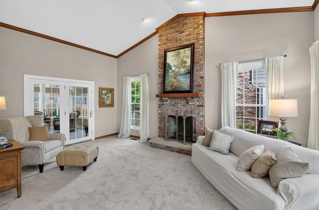 Photo of 0N651 Alta Lane