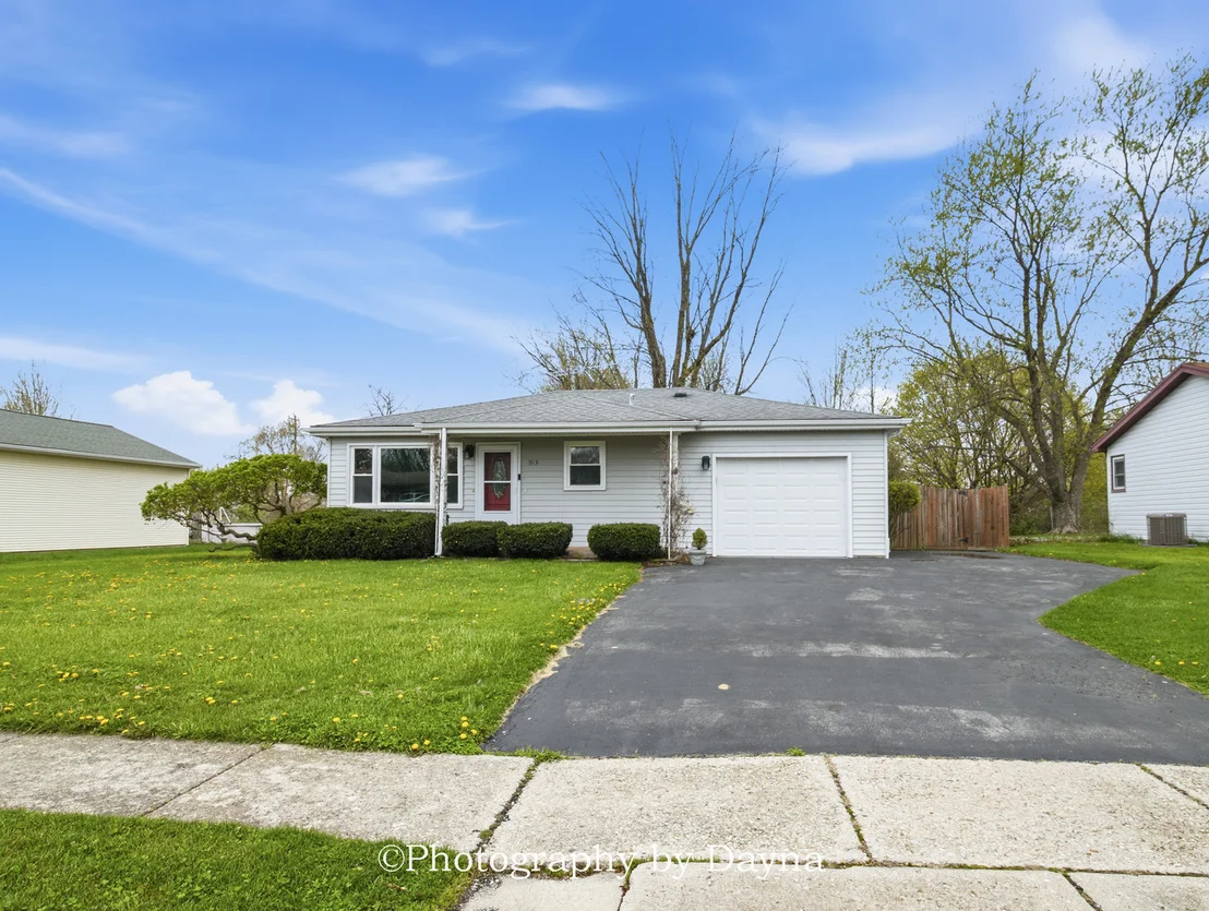 Photo of 913 Southgate Road