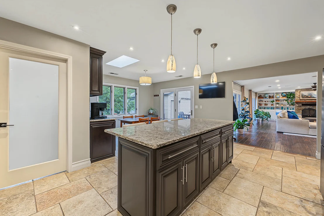 Photo of 19W076 18th Place