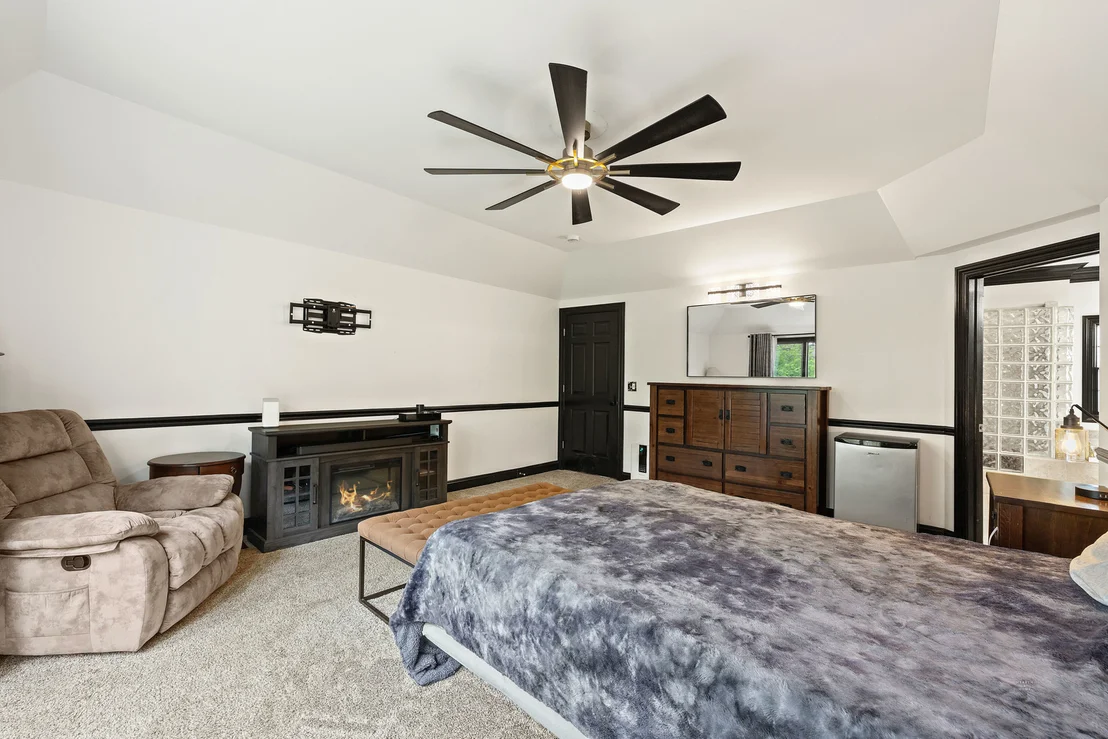 Photo of 5901 Whiting Drive