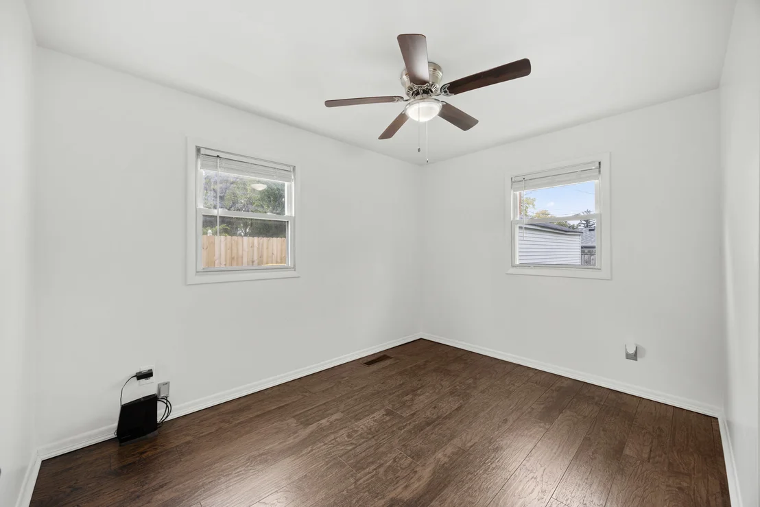 Photo of 2005 Capri Avenue