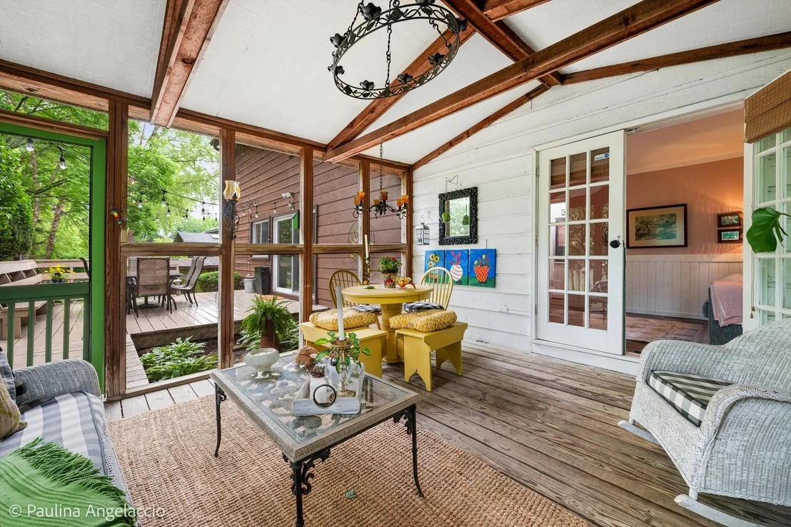 Photo of 1102 N Pepper Tree Drive