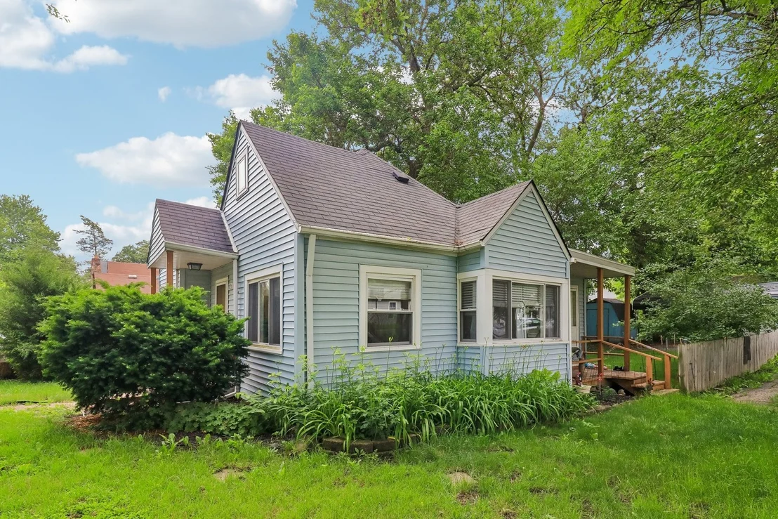 Photo of 121 Beachview Drive