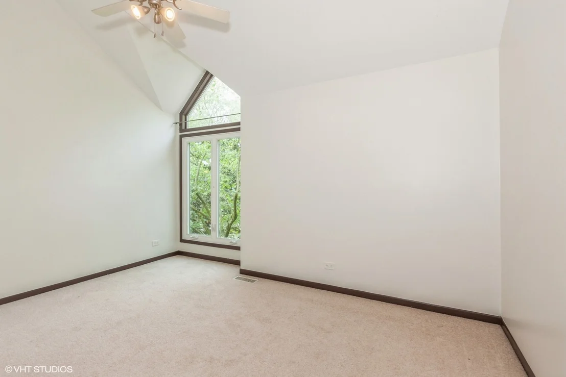 Photo of 954 Black Walnut Drive