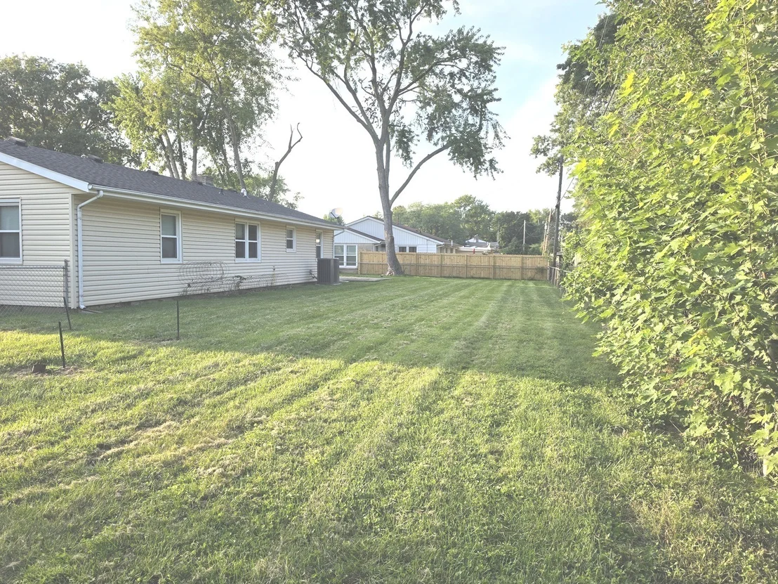 Photo of 906 Snyder Drive