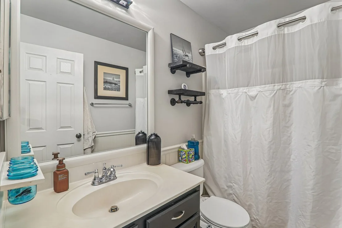Photo of 806 Meadowridge Drive