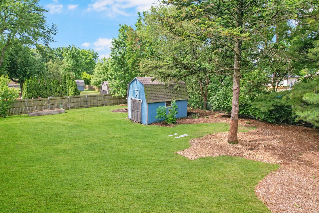 Photo of 11S556 Book Road