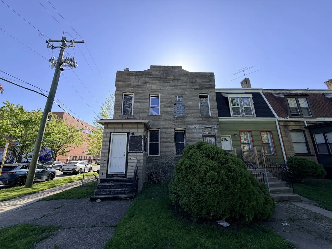Photo of 10601 S Champlain Avenue