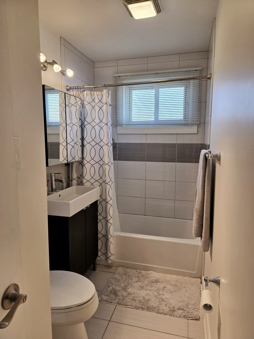 Photo of 980 W Grant Drive