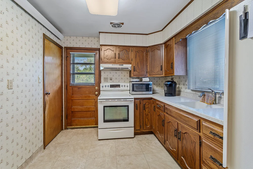 Photo of 2115 MAPLE Road