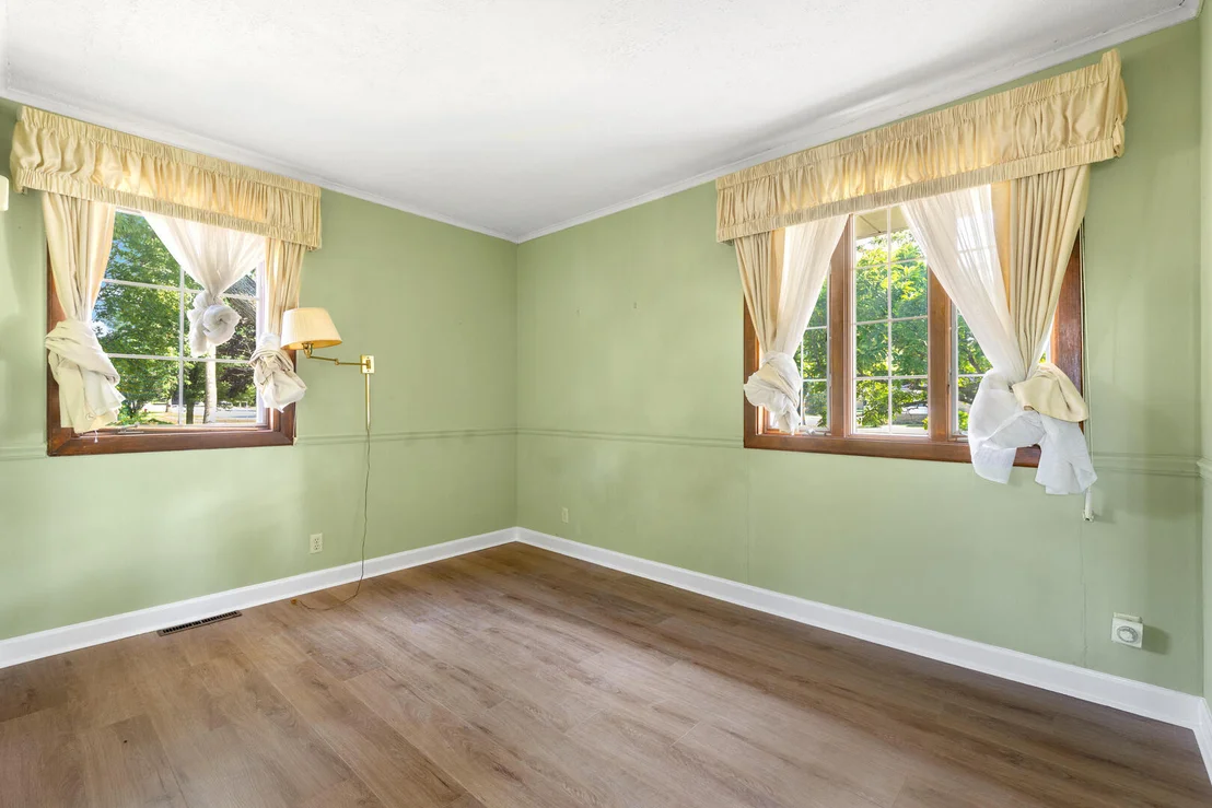 Photo of 17606 N Burnham Avenue