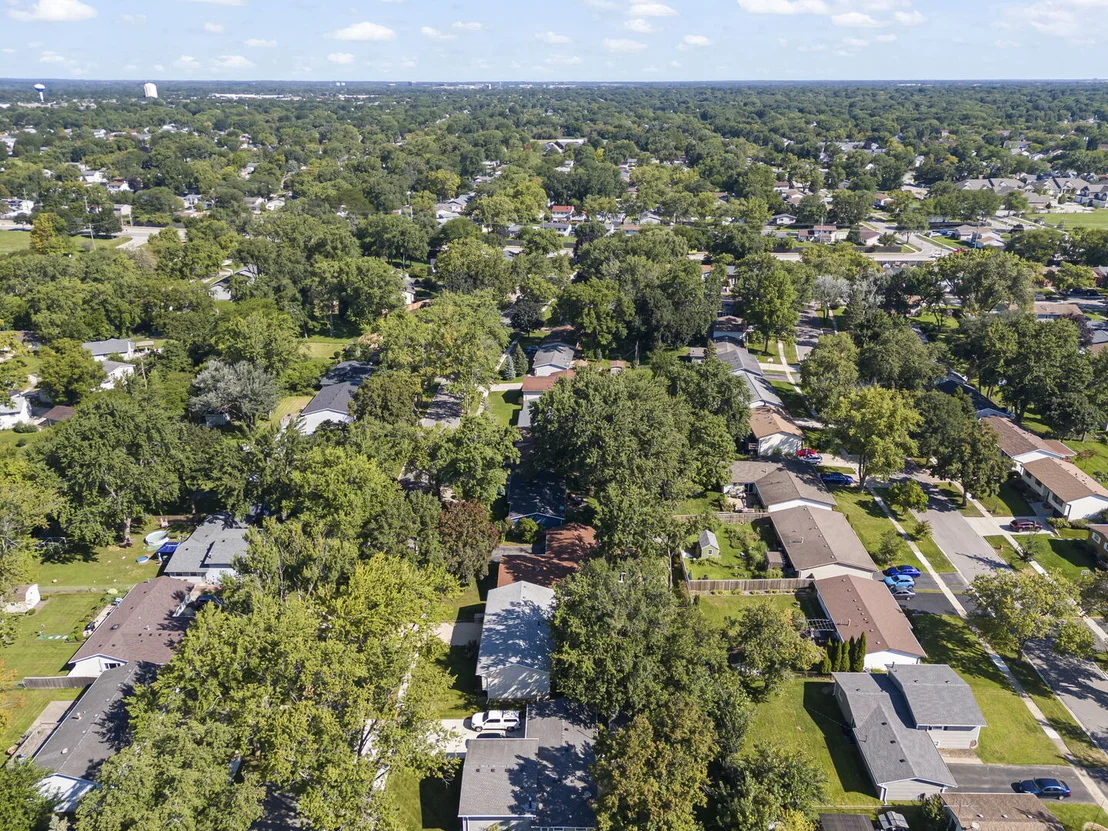 Photo of 7101 Edgebrook Lane