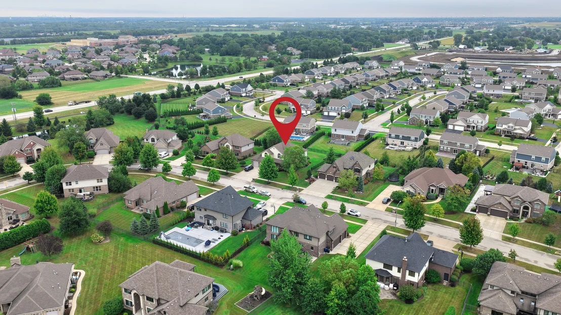 Photo of 2016 Edgeview Drive
