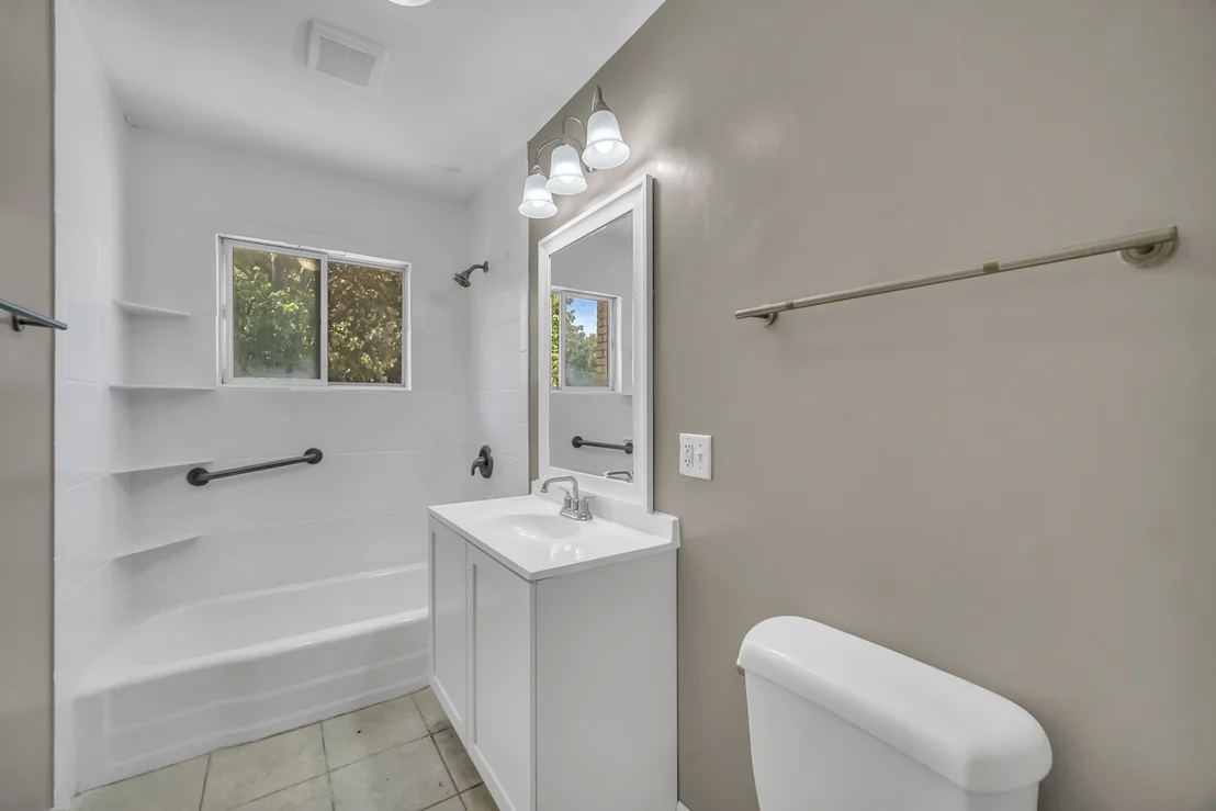 Photo of 10 N ADAMS Drive