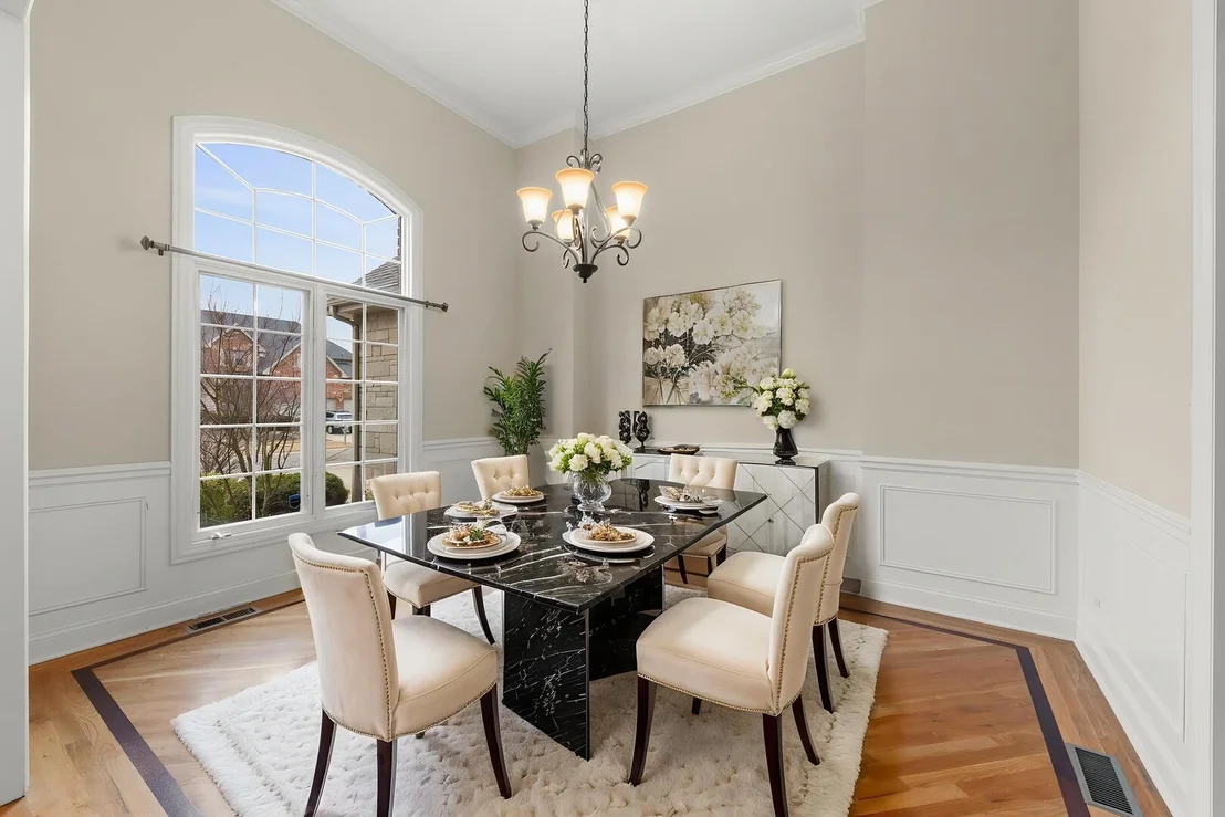 Photo of 204 Amherst Circle