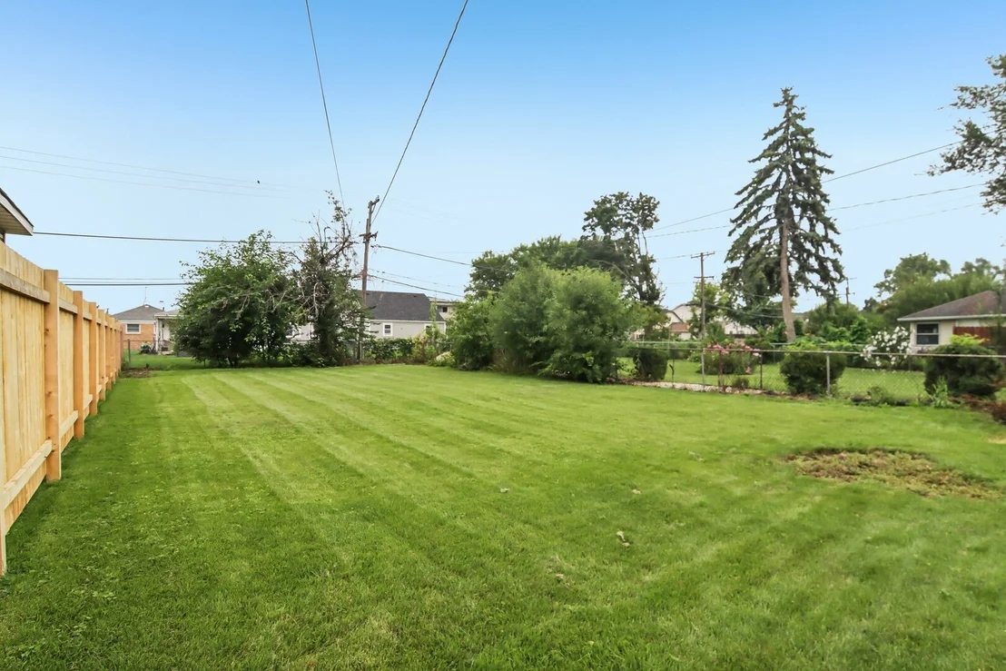 Photo of 9226 Crescent Drive