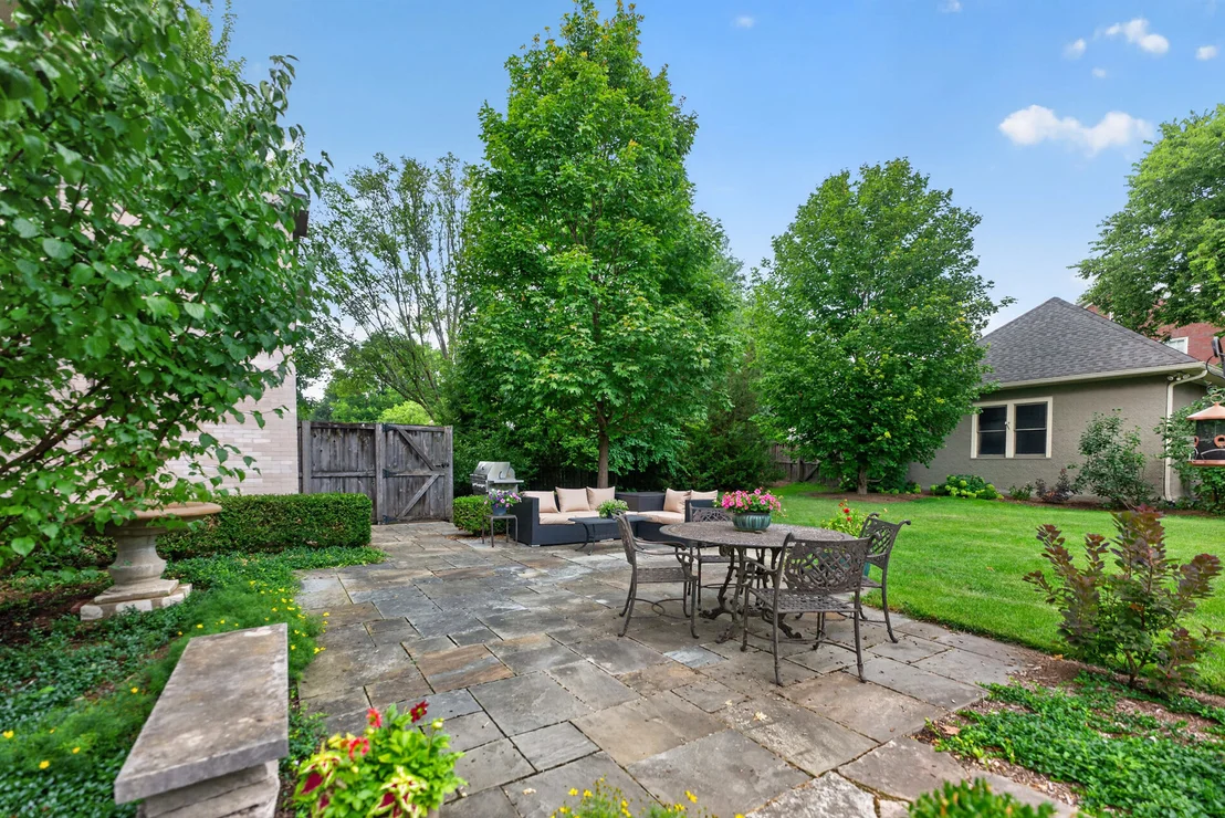Photo of 729 W Downer Place