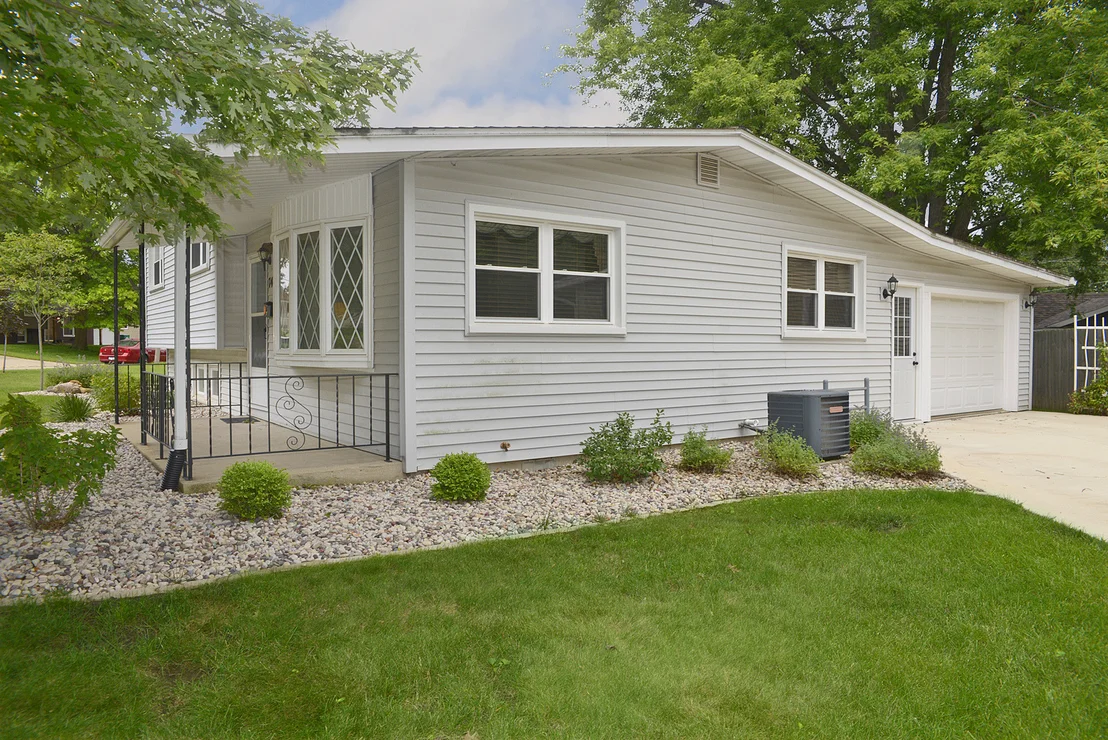 Photo of 749 Fort Street