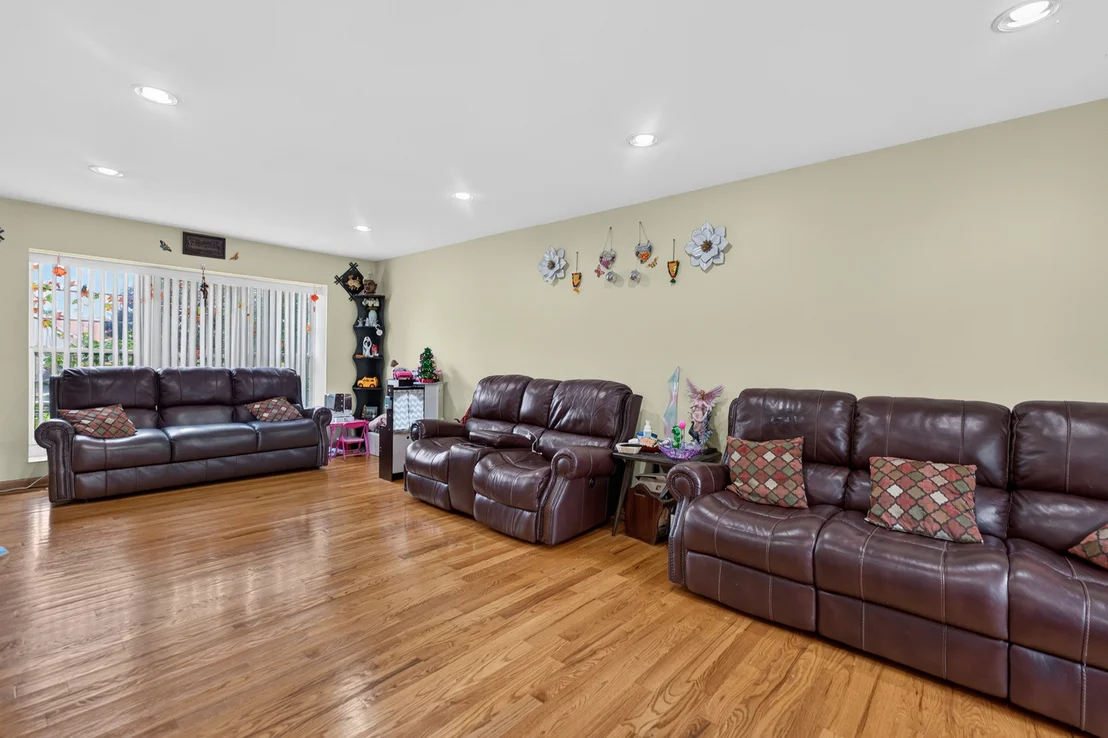 Photo of 1162 HYANNIS Circle