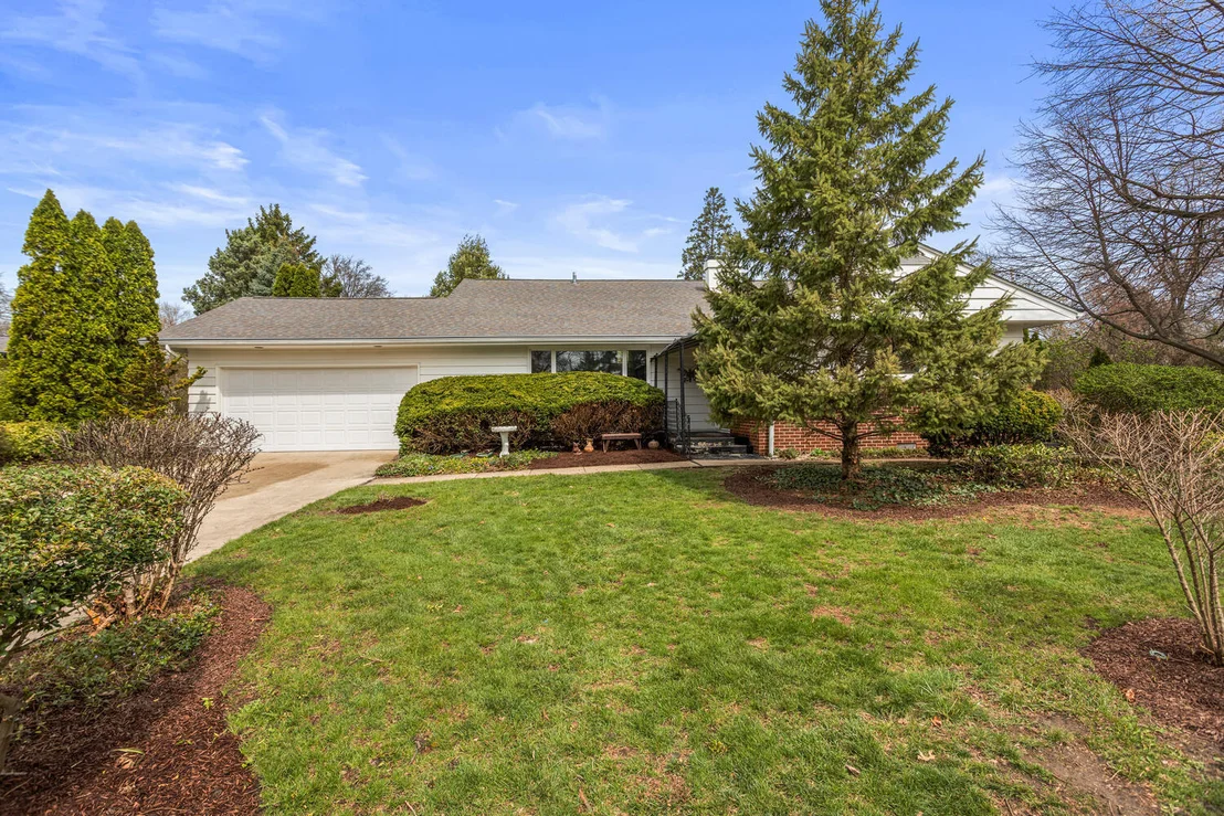 Photo of 1420 Mayfair Road