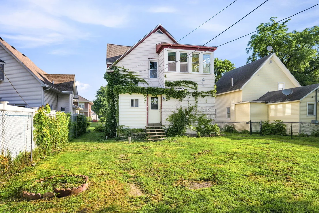 Photo of 111 W Delaware Street