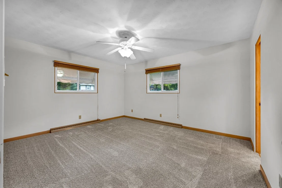 Photo of 221 Hillside Lane